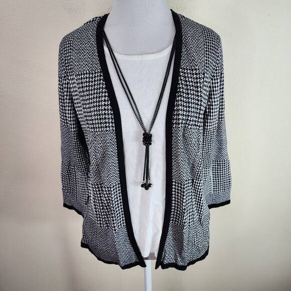 Alfred Dunner Women's Black White Houndstooth Cardigan Sweater Size Petite M - Picture 1 of 8